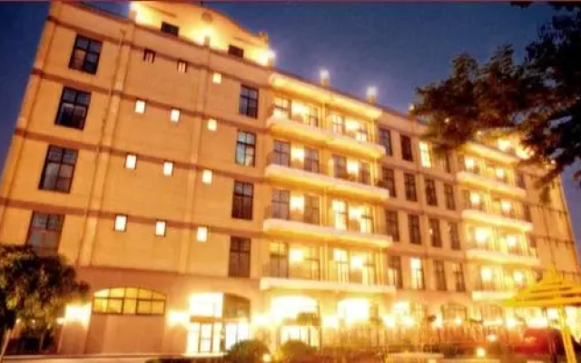 Beijing Warwick International Apartments