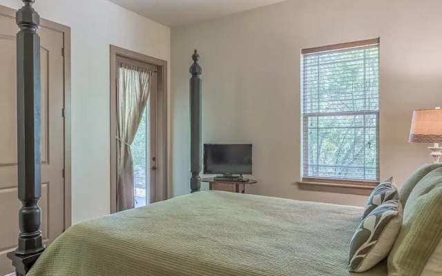 Enclave at Oak Hill A101