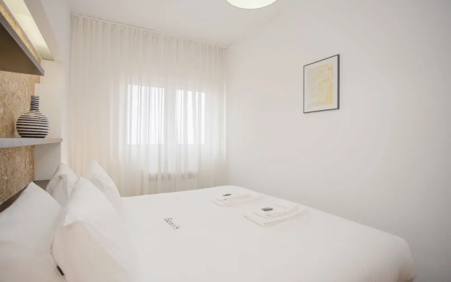 Liiiving - Light Trendy Apartment