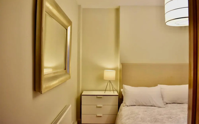 Newly Renovated 2 Bedroom Georgian House in Fairview