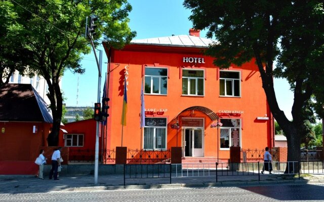 Orange Hotel вид на фасад