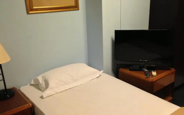 Dragon Court Hotel