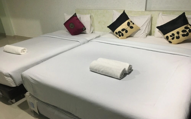 OYO 75377 Check In House