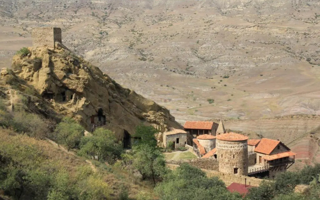 Khutebi Hotel