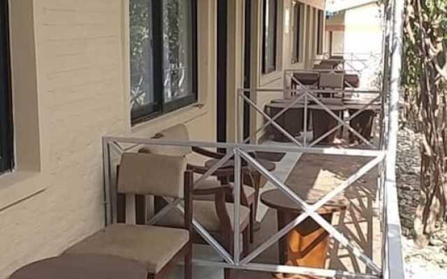 Отель Taj Riverside Resort and Adventure Непал, Катманду - отзывы, цены и фото номеров - забронировать отель Taj Riverside Resort and Adventure онлайн вид на фасад
