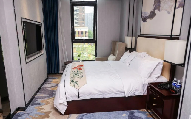 Beijing Venice Holiday Hotel (Shunyi Metro Station)