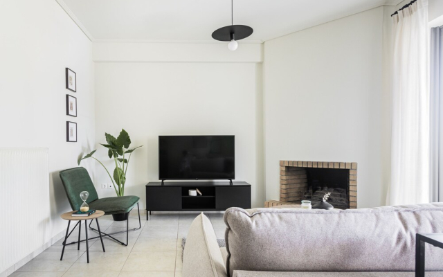 Majestic 3BR Apartment in Chalandri