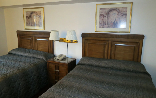 Bay City Inn
