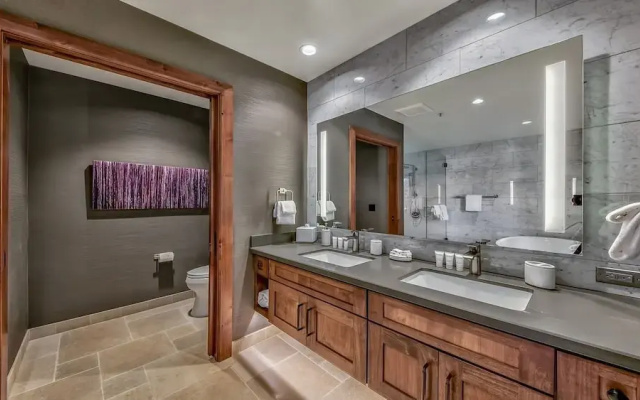 Luxury 3Br Residence steps from Heavenly Village & Gondola 3 Bedroom Condo by RedAwning