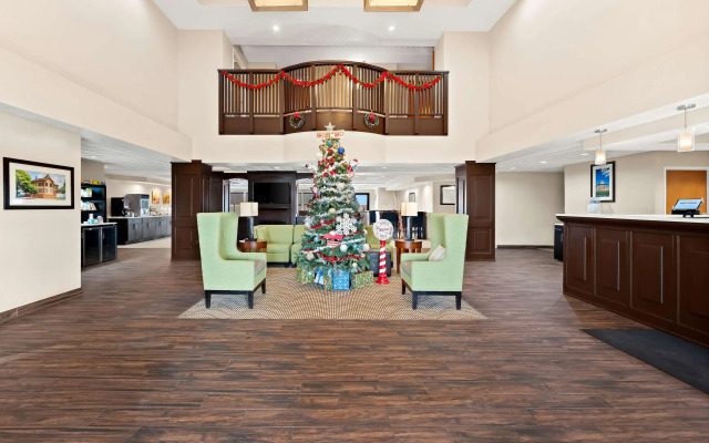 Comfort Inn & Suites Decatur - Forsyth