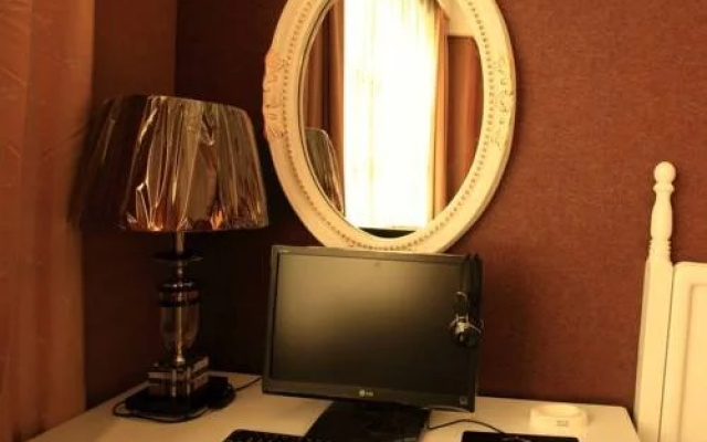 Babylon Hotel