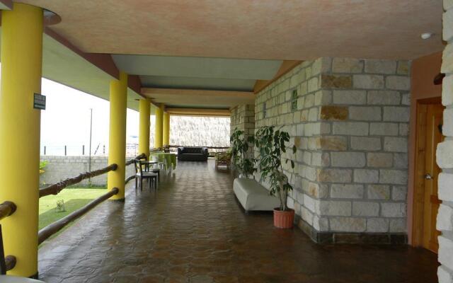 Hotel La Casa de Nery Луизиана Ceiba вид на фасад