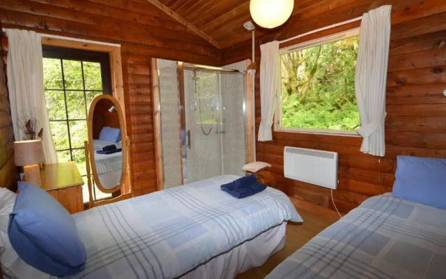 18 Lamont Lodges