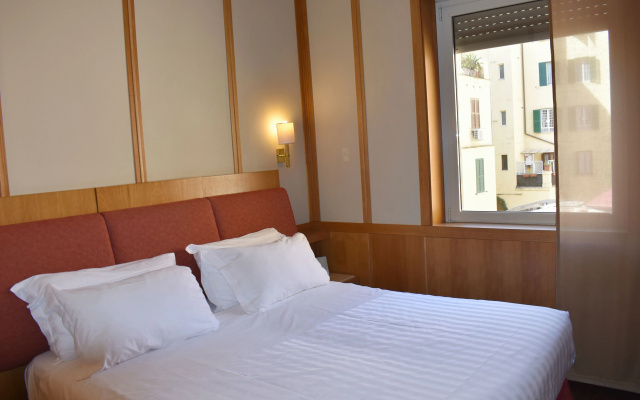 Отель Hilton Garden Inn Rome Colosseum