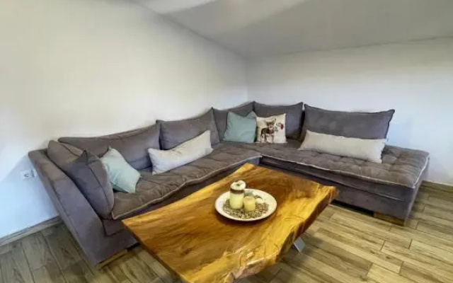 Cozy apartment in paralia ofryniou