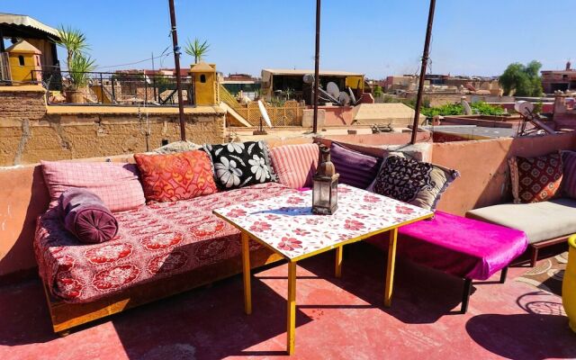 Отель Hostel Kif-Kif Марокко, Марракеш - отзывы, цены и фото номеров - забронировать отель Hostel Kif-Kif онлайн вид на фасад