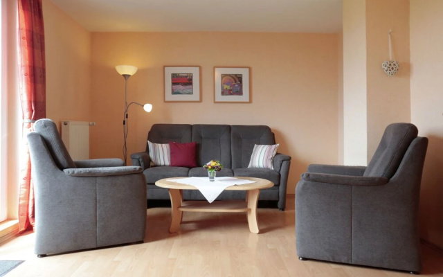 Cozy Apartment With Garden in Düdinghausen