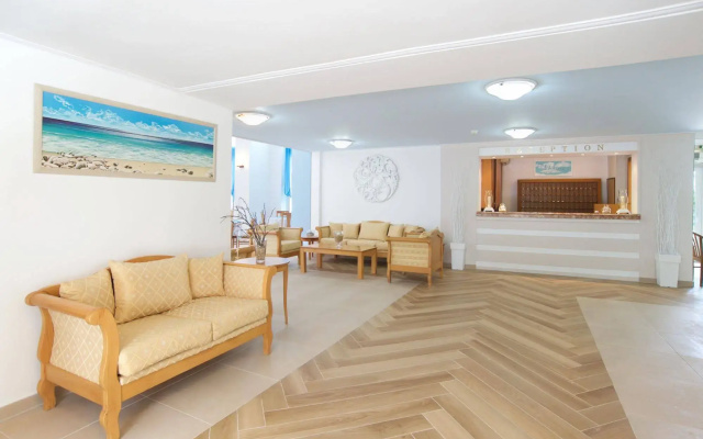 Summery Hotel