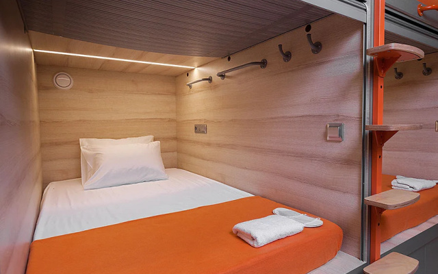 Kapsulny otel «GettSleep AEX»