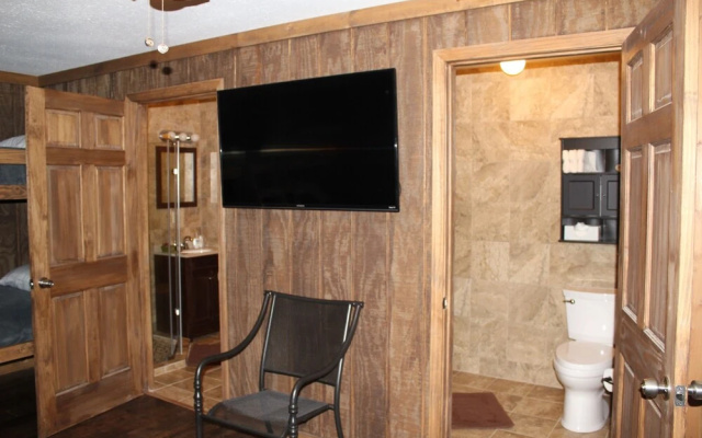 Shawnee Trails Lodging and Suites