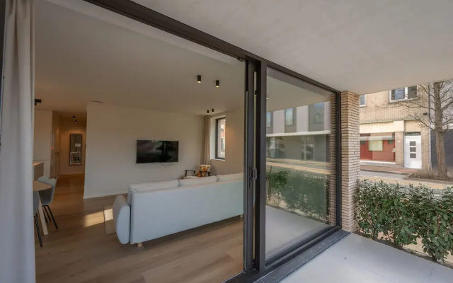 Mistral Modern Appartement in Knokke-heist met 2 Slaapkamers en Terras