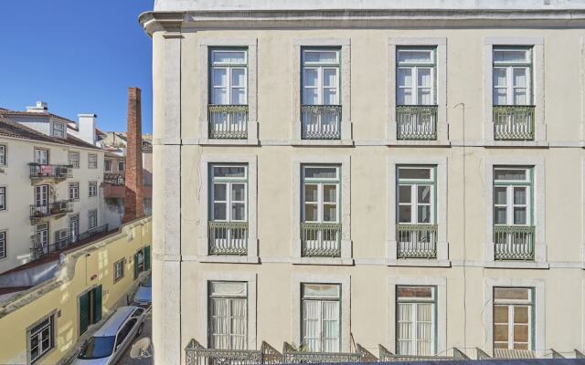 Отель Salgadeiras Suites вид на фасад