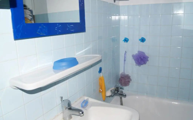 Studio Saintes-Maries-de-la-Mer, 1 pièce, 4 personnes - FR-1-475-57