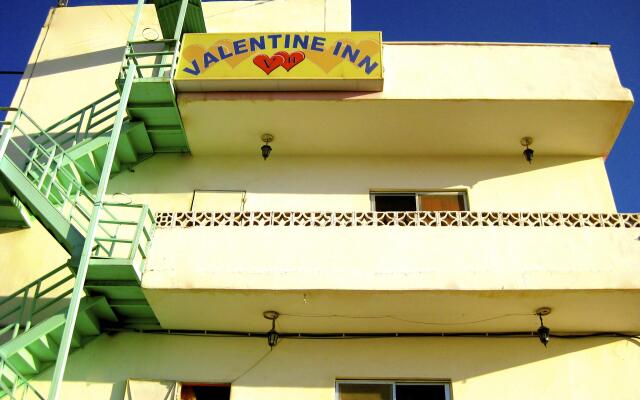 Отель Valentine Inn Иордания, Вади-Муса - отзывы, цены и фото номеров - забронировать отель Valentine Inn онлайн вид на фасад