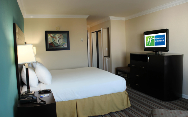 Holiday Inn Express Van Nuys by IHG