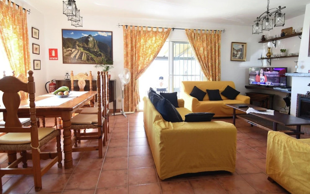 Villa in Mijas With Private Pool