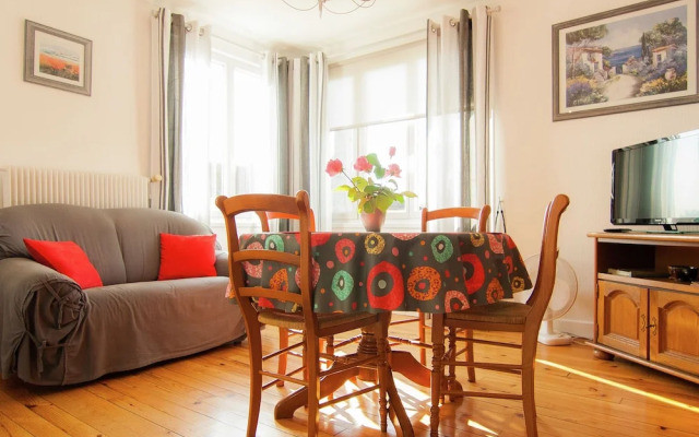 Cozy Garden Retreat Malemort