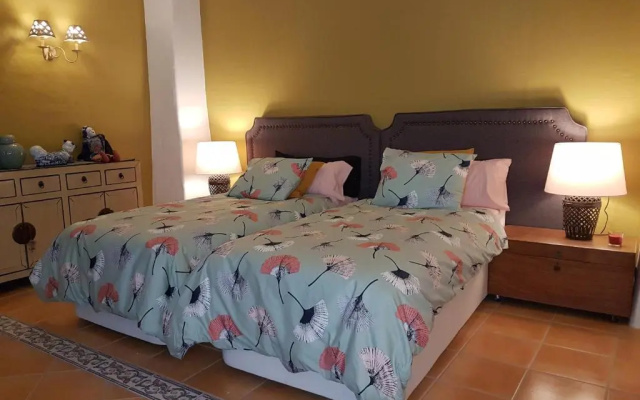 Granada Residence