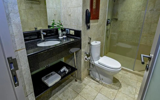 MCollection - Business & Leisure Stay in Eastwood City