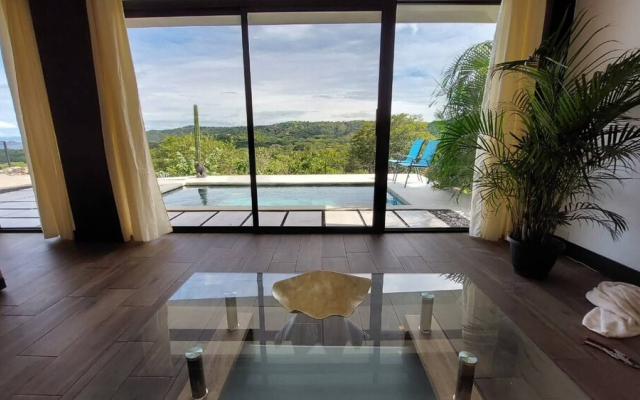 Oceanview Modern Guest House With Pool