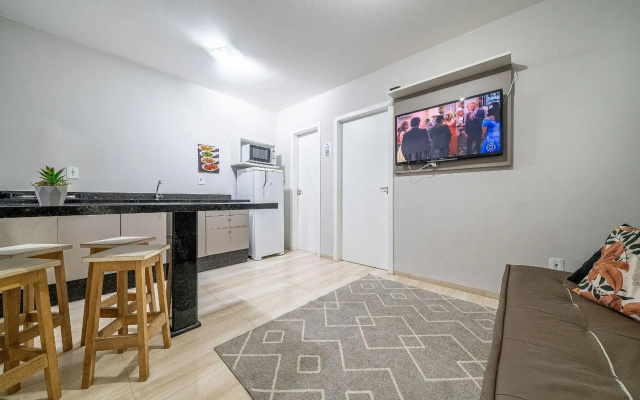 025 - Lindo Residencial com Piscina e Jacuzzi em Bombas