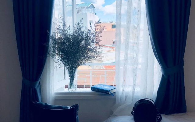 Amis Hotel