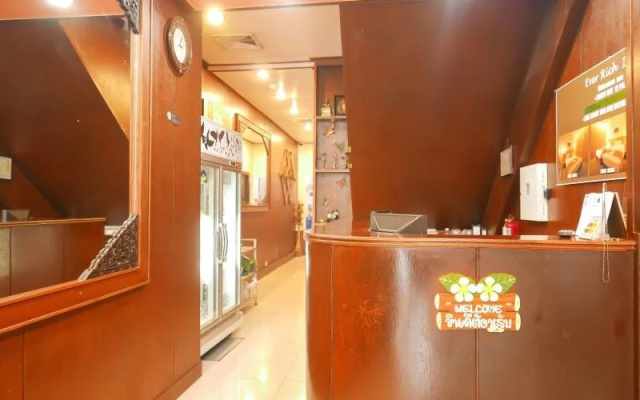 Ever Rich Hotel