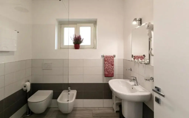 La Collinetta Apartments