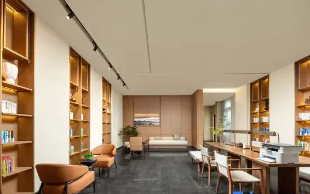 Kunshan High tech Zone Xinxin Kechuang Atour Hotel