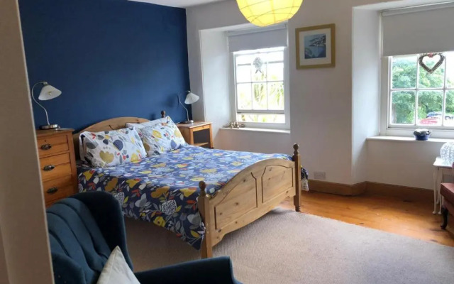 3 Bedroom 2 Bathrooms Apartment in Central Penzance