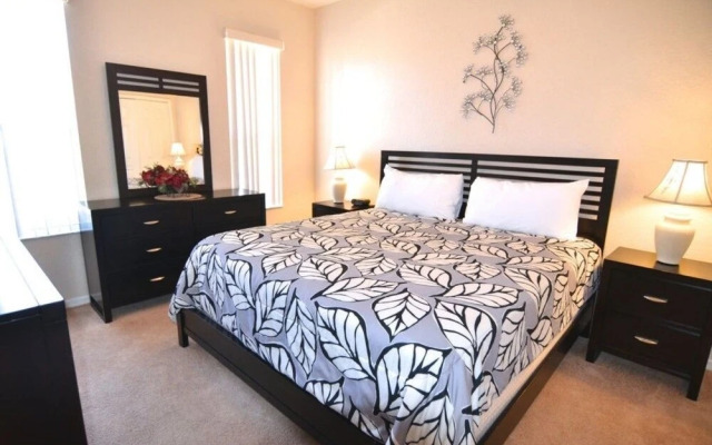 Amazing Townhome! Regal Palms - 745LAM