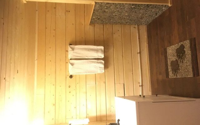 Cloudberry Cabin