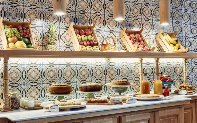 Angelina Aegina Boutique Escape