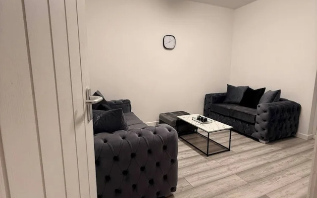 Stylish Dream Home With 4 En-suite Bedrooms