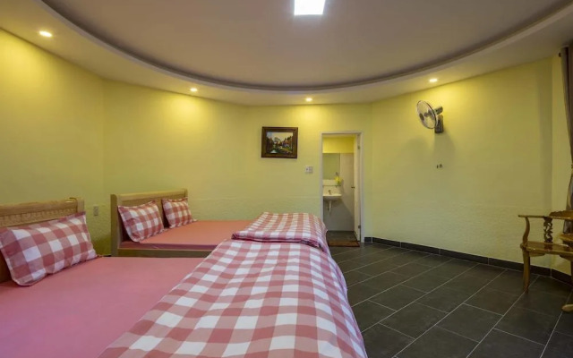 Green Bee Bungalow