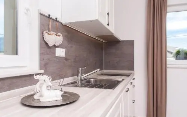 Effie Perine Apartments
