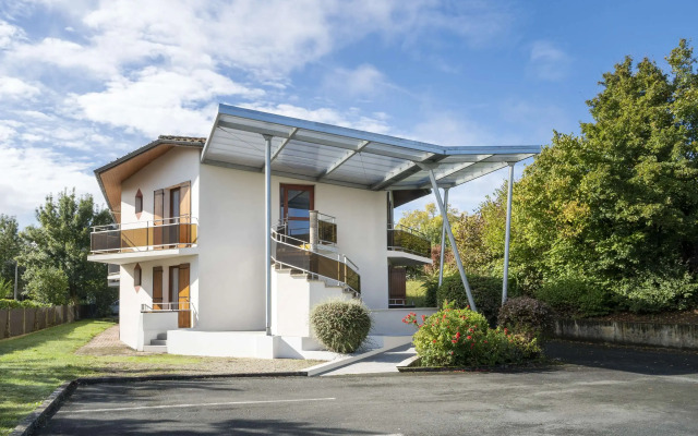 Sure Hotel by Best Western Saintes