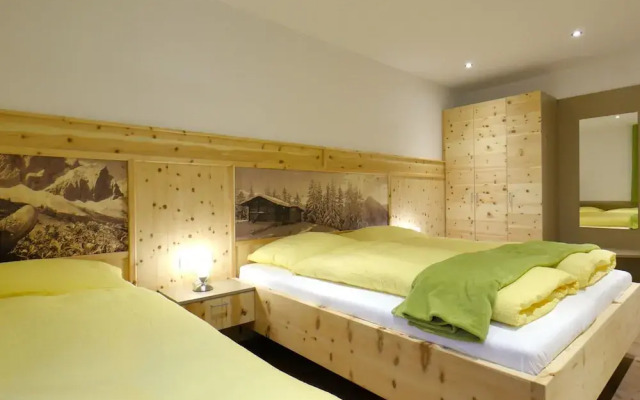Top Holiday Flat in Fugen Near the ski Area