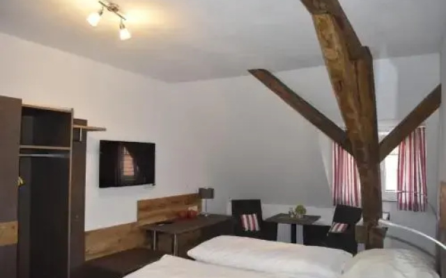 Gasthof Zum Hirschen , mit Gästezimmern.