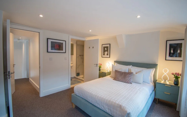2 Bedroom Flats in Covent Garden